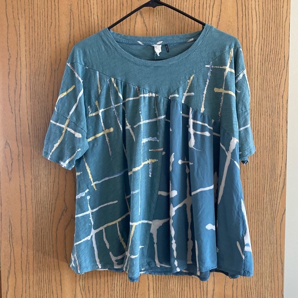 Anthropologie Akemi & Kin Oversized Tee - Picture 4 of 14
